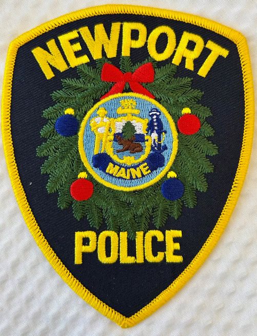 NEWPORT POLICE DEPARTMENT SHOULDER PATCH - CHRISTMAS WREATH.